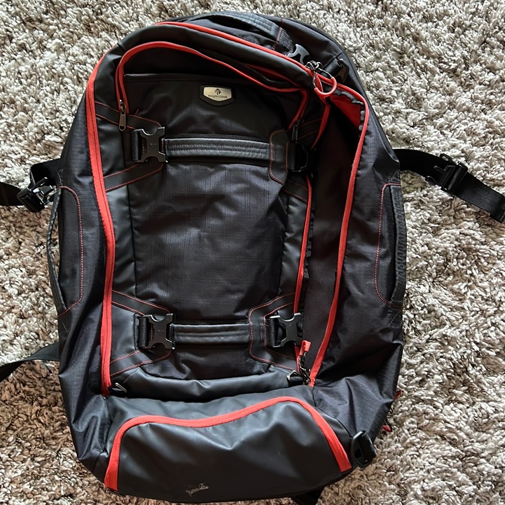 Eagle Creek travel duffel. Converts into backpack